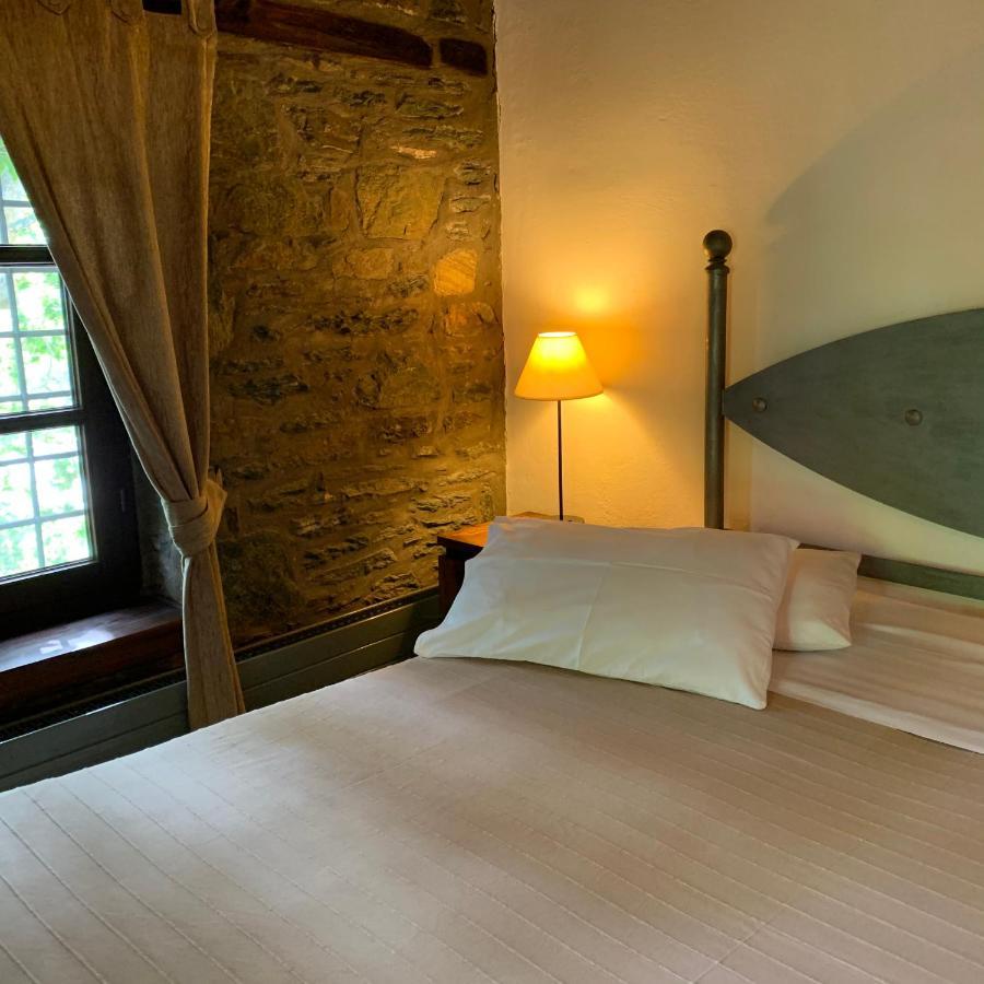 Palio Eleotrivio Guesthouse Agios Lavrentios Bagian luar foto