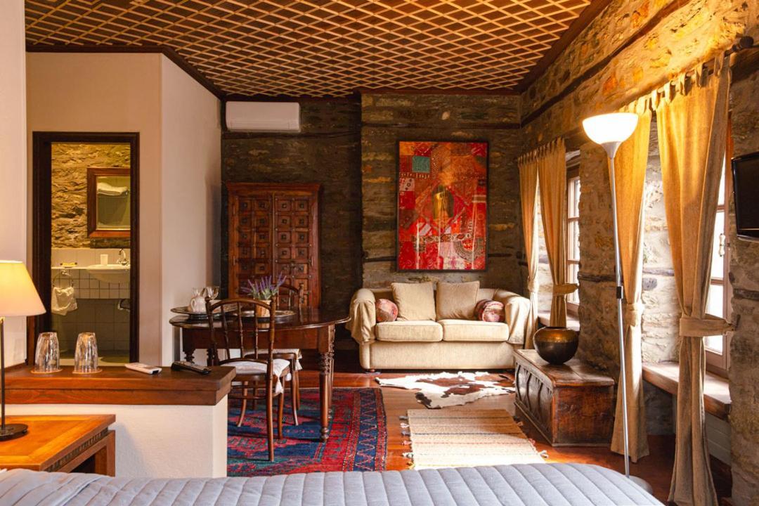 Palio Eleotrivio Guesthouse Agios Lavrentios Bagian luar foto