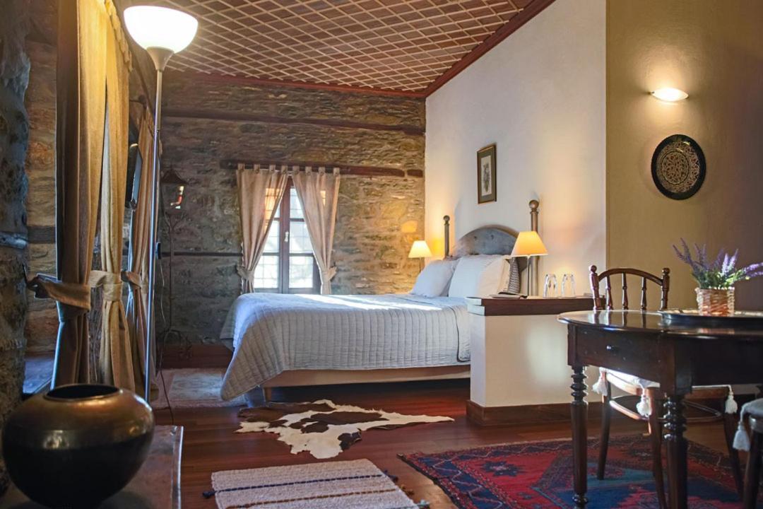 Palio Eleotrivio Guesthouse Agios Lavrentios Bagian luar foto